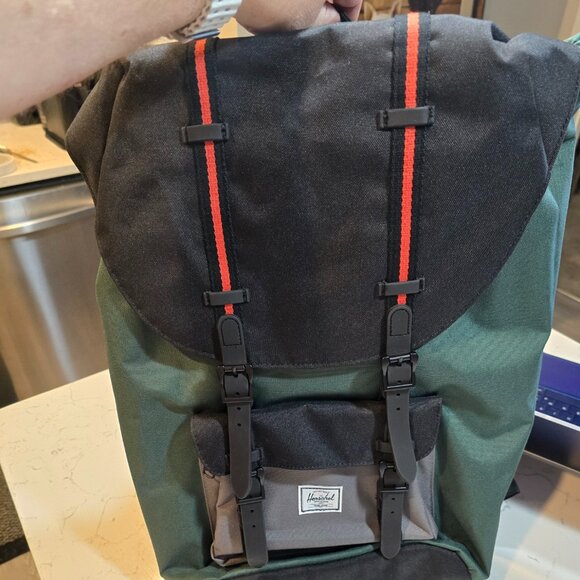 Herschel Supply Co. Little America 25L Garden Black Plaid 10014-05689-OS NEW - Picture 1 of 11